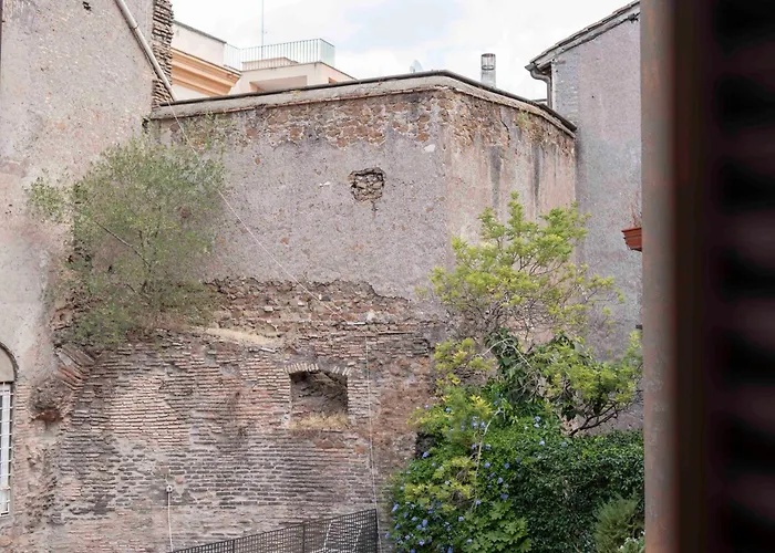 Ciambella Arch For 6 People @Largo Argentina